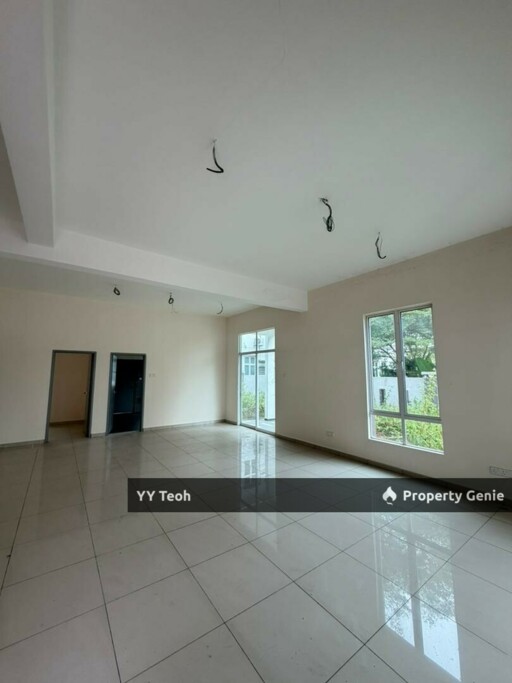 CORNER Bukit Katil Merak Mas Triple Storey Terrace
