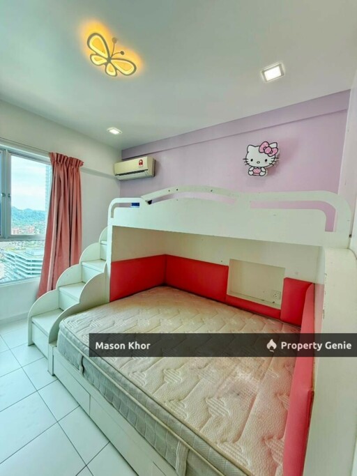 THE GOLDEN TRIANGLE CONDO 1165sf 2CP FULLY RENOVATED RELAU