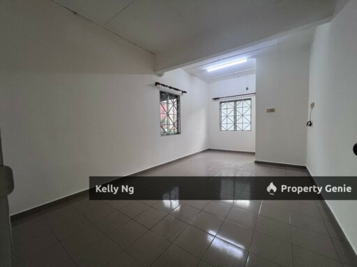 Double Sty Corner Renovated House At Bukit Tinggi Klang For Sale & Rent