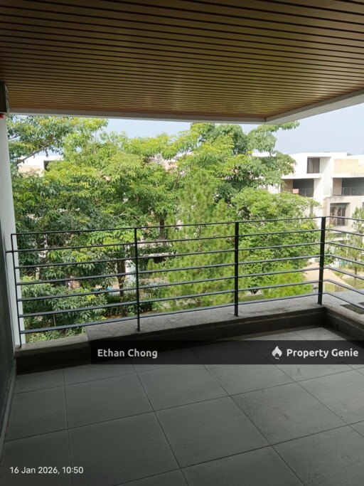 Partially Furnished 3 Storey Terrace House for Sale at Villa Senja, Rawang