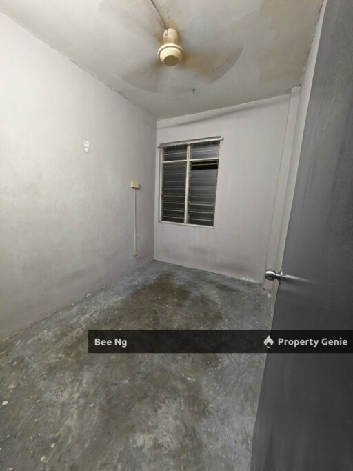 Flat @ Kangkar Pulai
