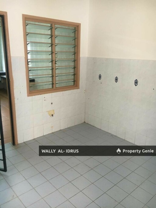 Double Storey Terrace House @ Taman Impian, Bukit Rahman Putra, Sungai Buloh