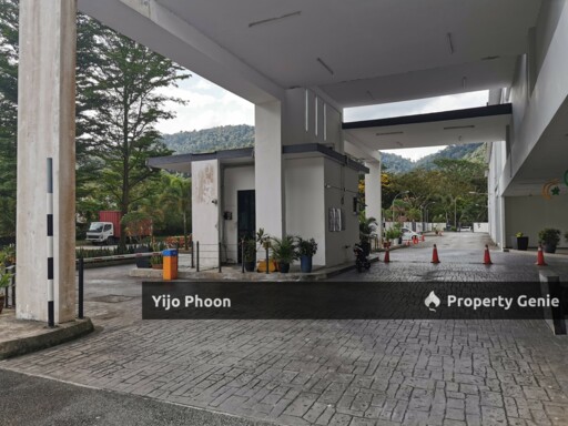 Parkland 3R3B Low Density Fully Furnished Density With 2 Car Parks