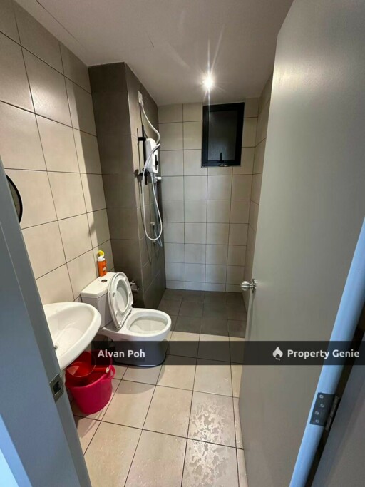 5 Star Facility &  Lake View