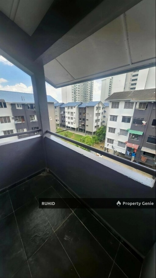 Taman Molek JB Low Cost Flat For Sale | Freehold | Renovated