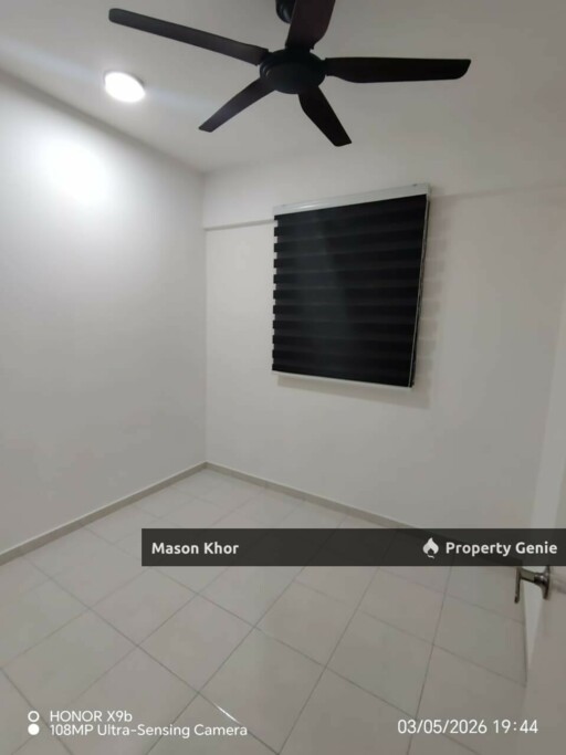 IDEAL RESIDENCY CONDO 850sf FULLY RENO & PARTIALLY FURNISHED GELUGOR