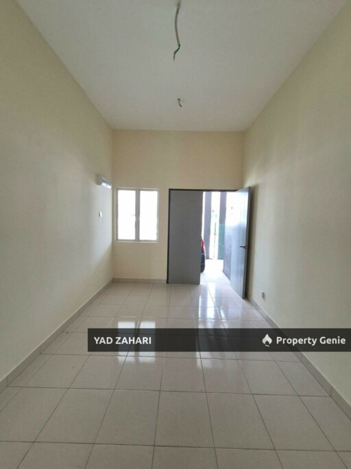 Jalan Lombong Perak, Shah Alam | Single Storey Terrace 4 Bedrooms | RM475K - Freehold and Near Mall