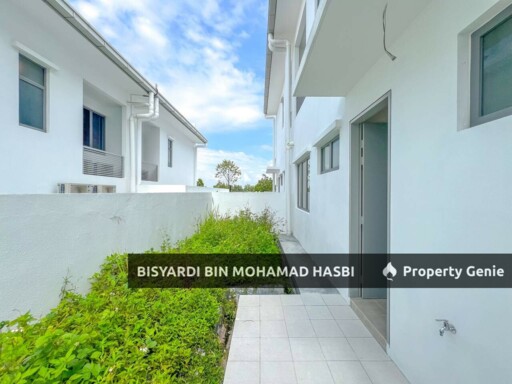 2 STOREY SEMI DETACHED, SEMANJA GARDEN HOMES KAJANG .