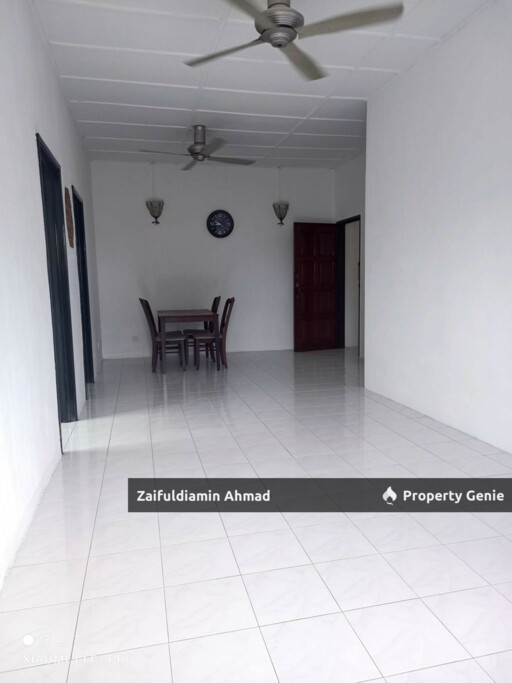 Convenient Living: Pangsapuri Putra Indah Near MRT & Amenities