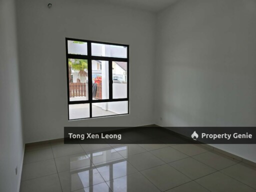 Single Storey Cluster @ Bandar Botani Parkland For Sale !!