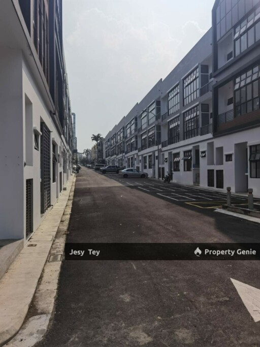 Taman Sutera Shop (1St and 2nd Floor) - New Phase For Rent