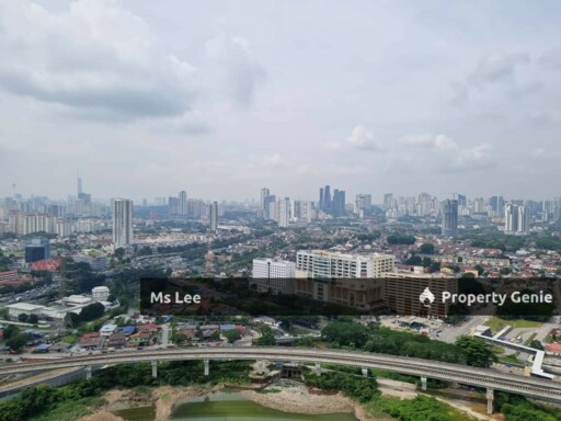Lakeville Residence with KLCC & KL Tower View - Sale Below Bank Value Rm140k
