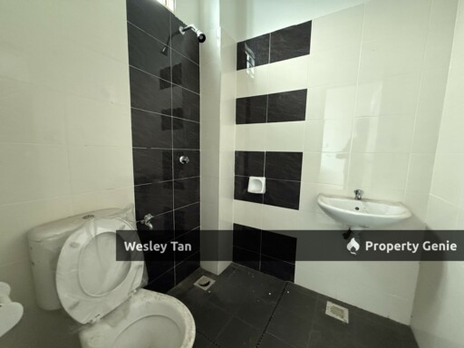 Taman Tanjung Minyak Perdana , Melaka - 1 Storey Terrace House | Bare Unit | Below Value | Serious Owner , View To Offer