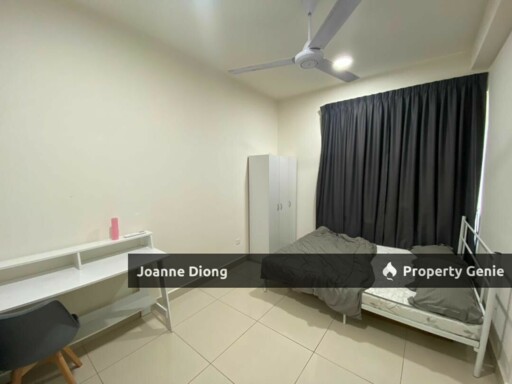 residensi Suasana Damai female Master Bedroom