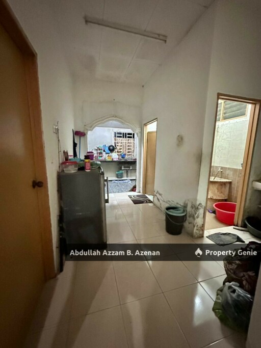 END LOT OPEN FACING TAMAN LAGENDA