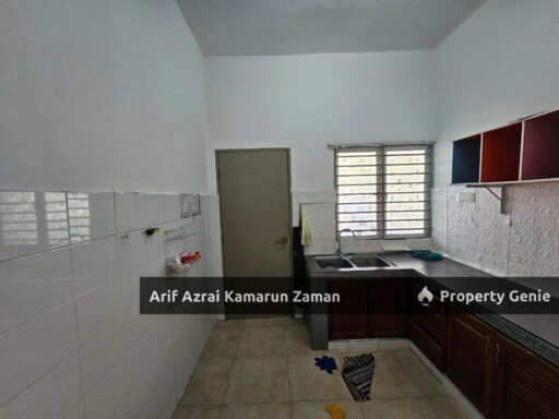 [Partially Furnished] Double Storey Corner Lot Terrace, Presint 11 Putrajaya | 4R3B | RM2,800/month