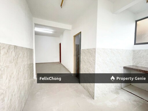 Taman Daya Low Cost Flat,Jalan Nibong,Johor Bahru,Level 4,Renovated