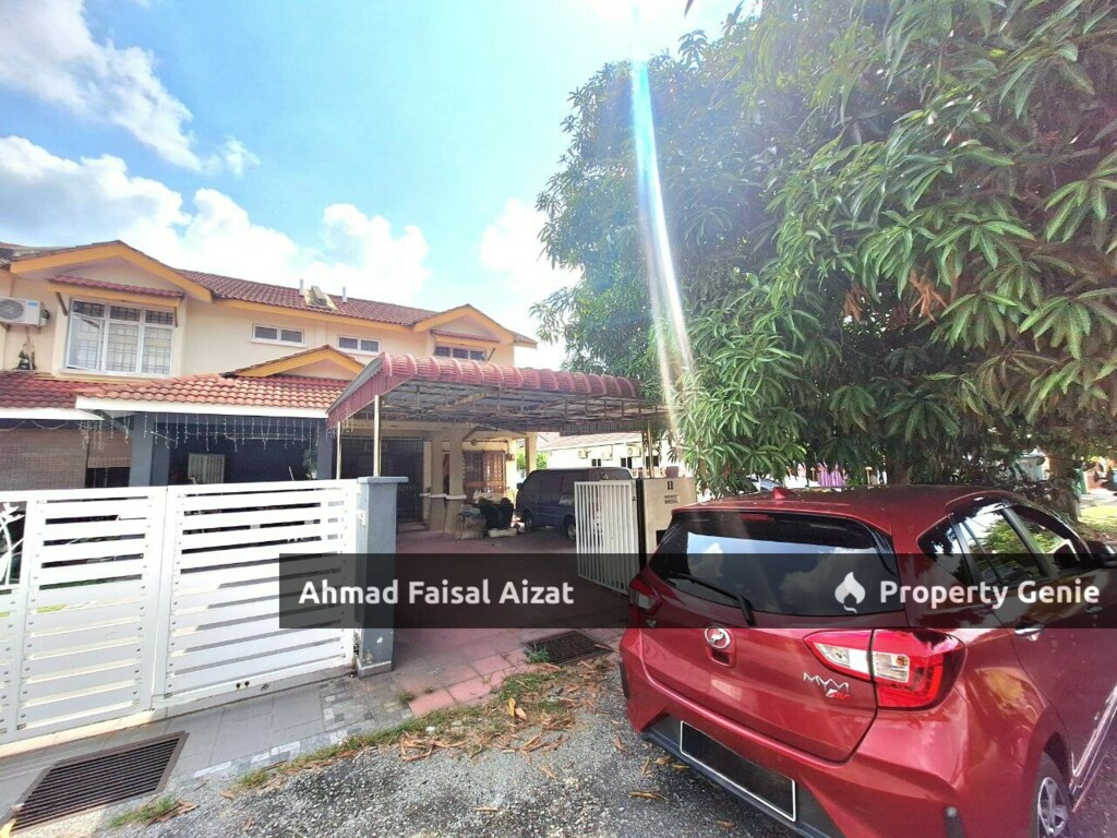 [END LOT] Taman Cenderawasih, Olak Lempit, Banting Double Storey Terrace House