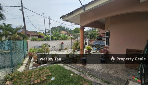 Single Storey SemiD Ayer Keroh Fully Extended 5rooms Extra Garden Area