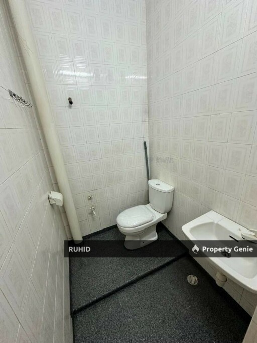 Taman Universiti Single Storey Terrace for Sale