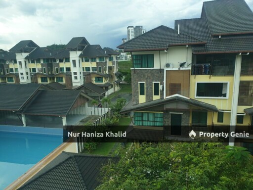 Town House, Lake Valley Avenue 2, Bandar Tun Hussein On Cheras Selangor