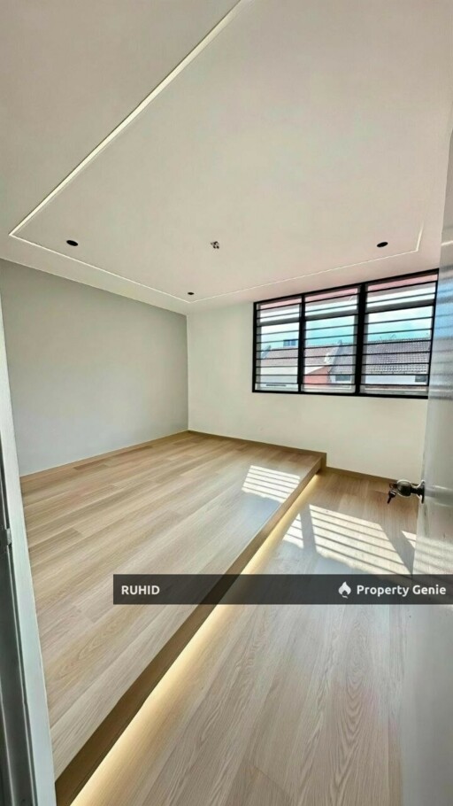 Taman Skudai Baru Fully Renovated 5-Bedroom Double Storey Terrace House for Sale