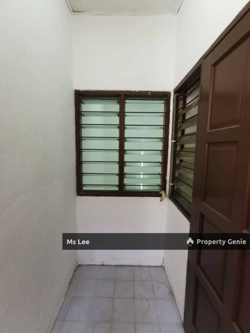 3rd Floor Shop Apartment @ Taman Sri Kuching, KL-Ready 30/9