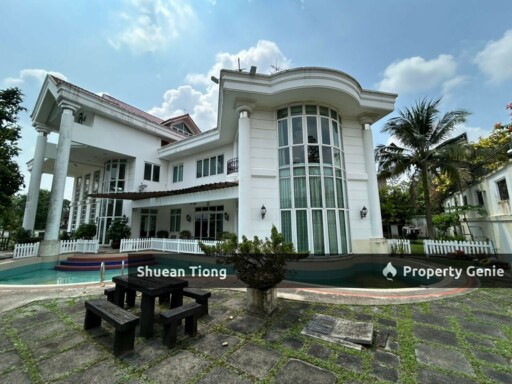 Jalan Perdana Stulang Laut