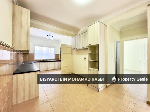 [RENOVATED & END LOT] Double Storey Taman Mawar 2, Bandar Baru Salak Tinggi, Sepang.