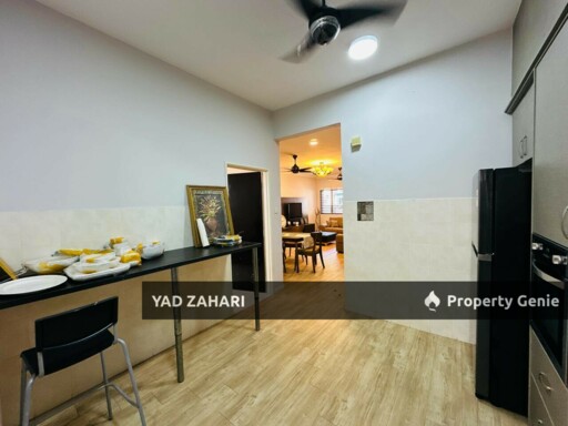 Sunway Kayangan, Shah Alam | 2-Storey Terrace 4 Bedrooms | RM730K - Extended Kitchen, Gated Guarded and Move In Condition