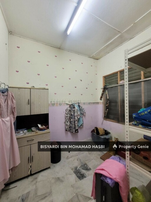 RENOVATED SINGLE STOREY TERRACE TAMAN DESA CEMPAKA, NILAI .