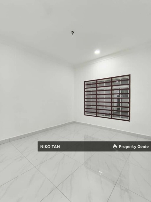 [UNBLOCK VIEW]1-Storey Corner Taman Johor Jaya For Sale