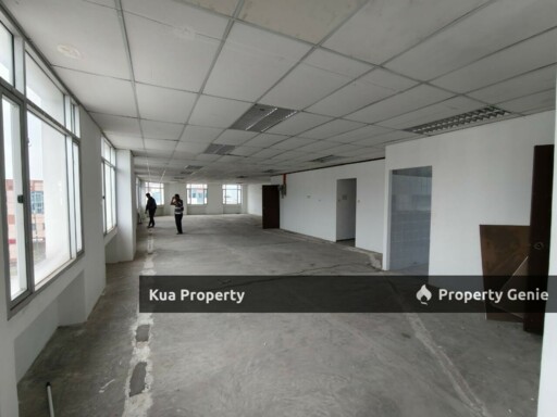 Big Size 3rd Floor Corner Shoplot For Rent! Located at Jalan Kulas, Satok