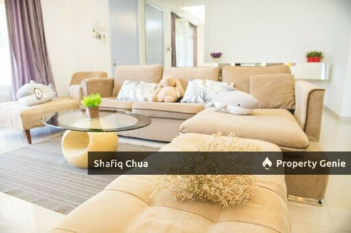 CORNER I SPACIOUS PARKING I FULLY FURNISHED I ASTER 3 Storey Superlink D'Impian Tropika, Seri Kembangan