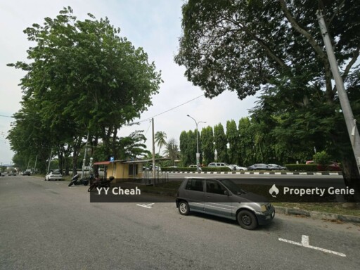 pasir puteh ground floor shop for rent - facing main road, high traffic