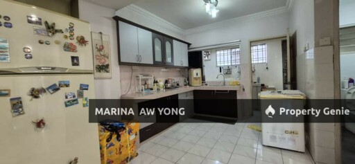 Corner house Big with extra land