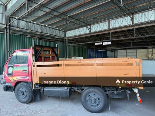 Jalan PJU1 Kampung Cempaka Warehouse