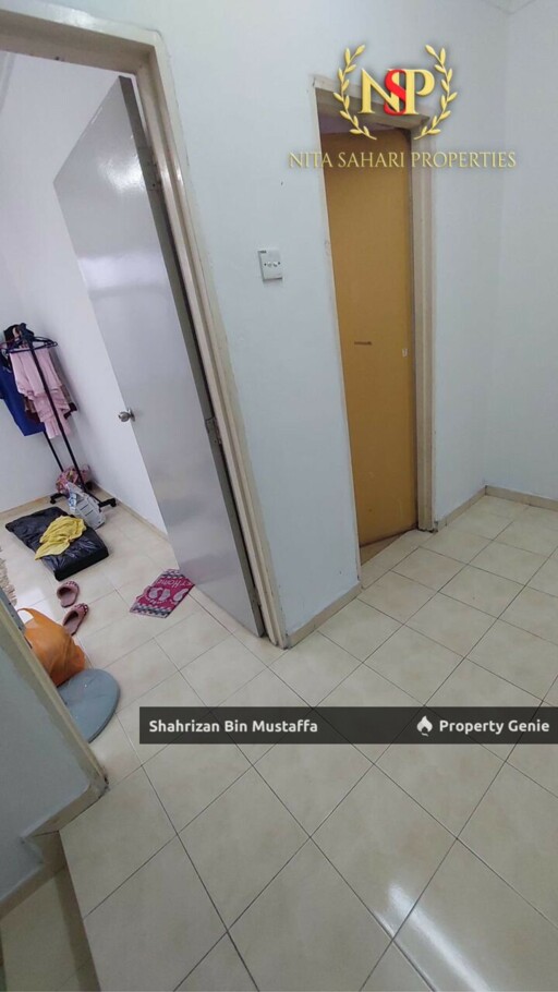 Full Loan, Taman Nusantara, Gelang Patah