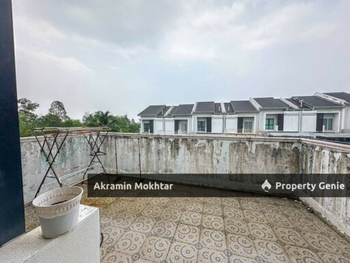Freehold & Fully Renovated | 2 Storey Terrace Laman Delfina Nilai Impian Nilai N9