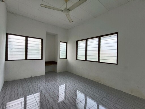TERES CORNER LOT TAMAN SURIANI KANGAR