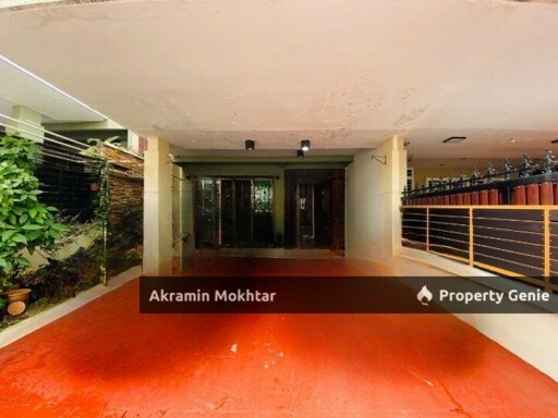 FREEHOLD & RENOVATED | SERING UKAY 2.5 STOREY SUPERLINK