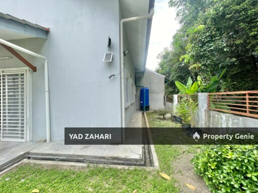 Seksyen 29, Kg Lombong Shah Alam | Single Storey Semi-D 4 Bedrooms | RM480K - Good Condition with Loft and Semi Furnished
