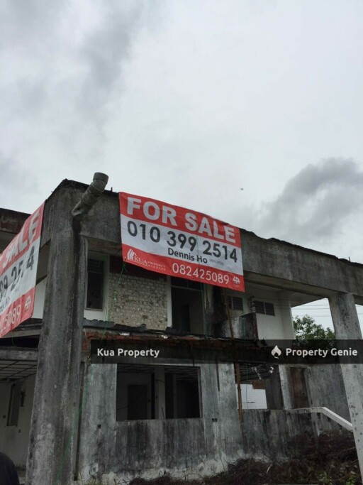 Double Storey Semi-Detached House FOR SALE! Located at Rubber Road