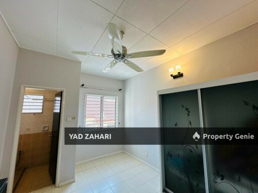 Sunway Kayangan, Shah Alam | 2-Storey Terrace 4 Bedrooms | RM730K - Extended Kitchen, Gated Guarded and Move In Condition