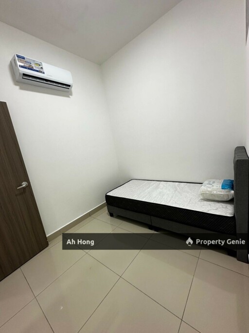 Jb Town / Nearby Ciq / Walking Distance / 2bedroom / Fully Furnished