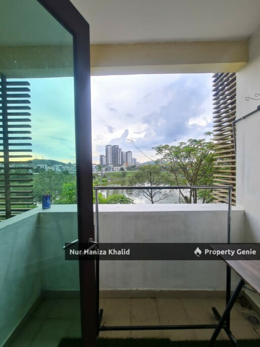 Town House, Lake Valley Avenue 2, Bandar Tun Hussein On Cheras Selangor