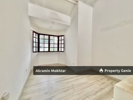 Freehold, End Lot & Renovated | Double Storey Terrace SS19, Subang Jaya