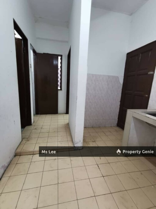 2nd floor Shop Apartment RM 500 (99 Speedmart) - Taman Sentosa @ Klang-Ready Now