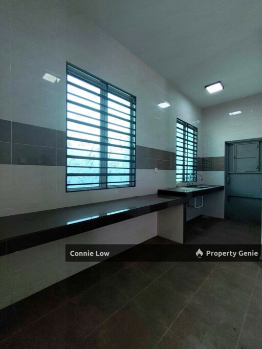 FREEHOLD KLEBANG PUTRA DOUBLE STOREY INTERMEDIATE CORNER FOR SALE