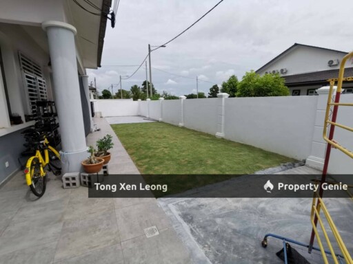 Single Storey Corner Lot In Bukit Katil, Partially Furnished